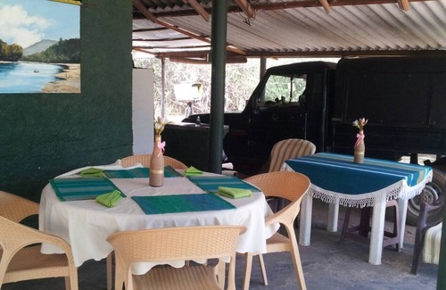 Puttalam Ski Chalet | Safari Lodge by the lake/in a birding site