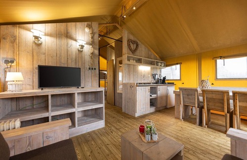 Vierhuizen House | Safari Tent Near Lauwersmeer Park