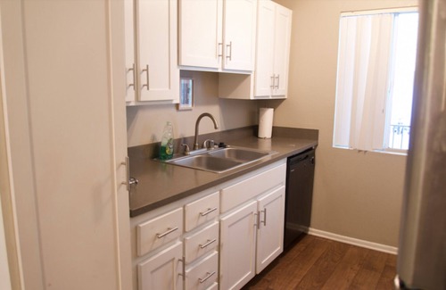 Harbor Apartment | Safe and clean apartment in Lakewood CA