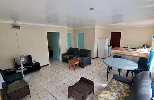 Vaitele Apartment | Safe and quiet 2 Bedroom Apartment only 7 mins from Apia city or to Vaitele.