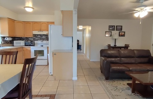 Goldenrod House | Safe and Quiet - 3bdrm house in charming Winter Park