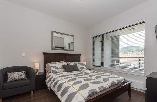 Lower Lonsdale Apartment | Safe and Secure Lower Lonsdale Executive Apartment