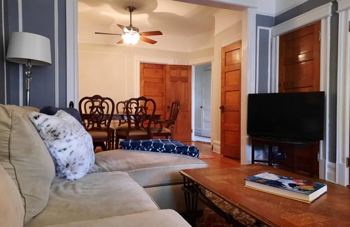 Windsor Terrace Apartment | Safe Charming neighborhood near subway, Prospect Park, restaurants