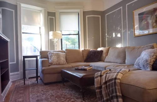 Windsor Terrace Apartment | Safe Charming neighborhood near subway, Prospect Park, restaurants