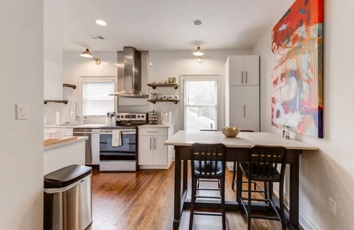 Midtown House | Safe, convenient Vacation Rental in Midtown - Sleeps 7 w/3 full bathrooms!