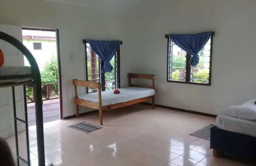 Naisisili Hotel | Safe Landing Eco Lodge
