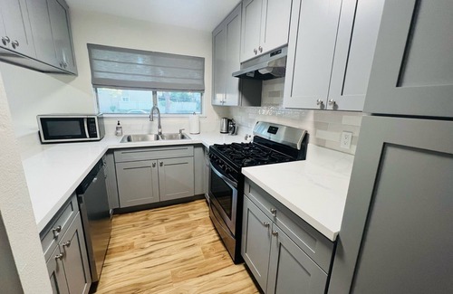 Cerritos Condo | Safe Quiet 1BR/1BA Condo