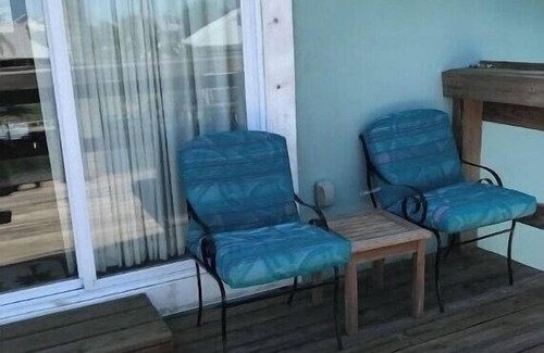 Sebastian Apartment | Safe quiet Sebastian bungalow on the water; a 5 minute drive to the Wabasso Bch