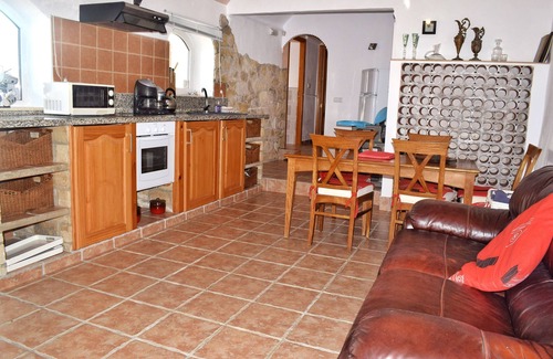 Pruna Villa | SAFE & SECURE CASA PICASSO WITH YOUR OWN PRIVATE POOL, 2 BEDROOM, 2 BATHROOM