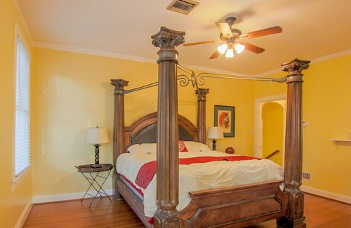 Gentilly Terrace House | Safe, Spacious, Parking, 3200 sq ft, 5 bedr, 4 baths, 7 beds