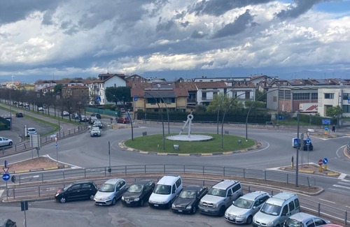 Treviglio Apartment | Safety House Apartment 20' x Leolandia and Milan (trains 30', 5 every hour).