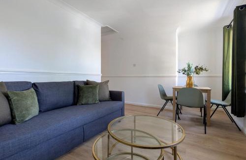 High Wycombe Apartment | Saffron Court Apartments - Apt 14