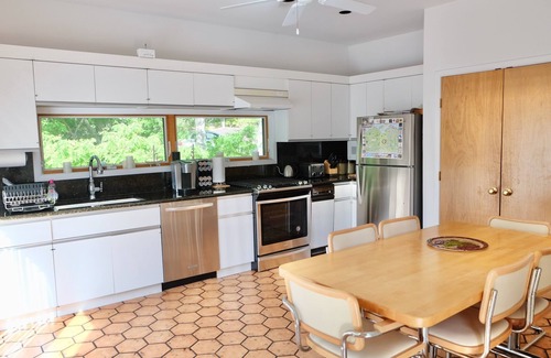 Sag Harbor House | Sag Harbor Home close to Village, Heated Pool, Sun-filled Decks, 4 Beds/4Baths