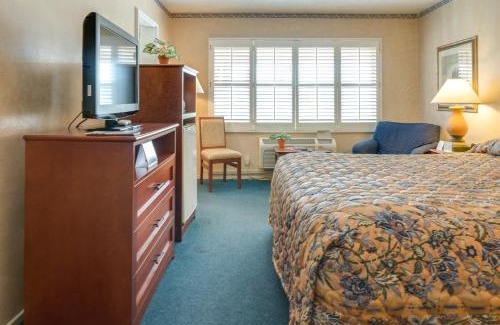 Mid Central Hotel | Saga Motor Hotel Pasadena