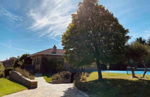 Ganuza House | SagastiEnea Villa con Piscina y Tenis en la Rioja