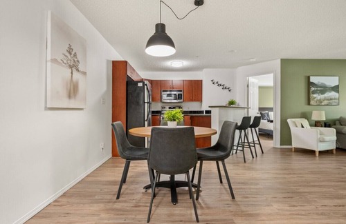 East Kootenay Apartment | Sage Cove | Outdoor Pool & Hot Tub | Walkout Patio