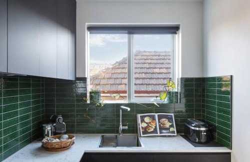 St Kilda West Apartment | Sage Haven - Laidback St Kilda Beach Living