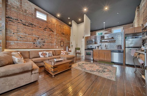 Lexington Apartment | Sage&Wildflowers Loft, DT Lex