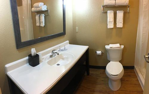 Crystal City Hotel | Sagebrush Hotel