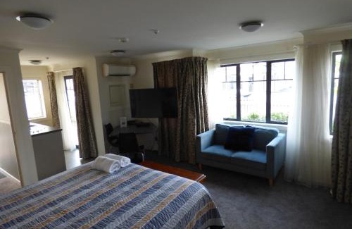 North Dunedin Hotel | Sahara Deluxe Studios
