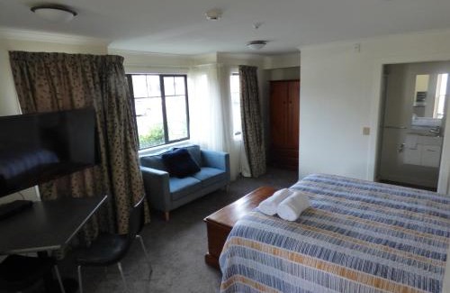 North Dunedin Hotel | Sahara Deluxe Studios