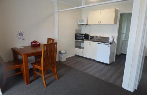 North Dunedin Hotel | Sahara Motels