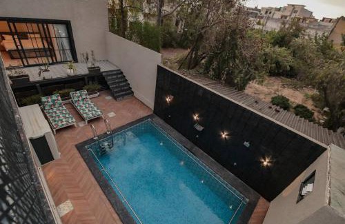 Jagatpura House | Saiba OutHouse- 4 Bed room- Pool- Theatre- PartyHall- Garden & Terrace sitting area