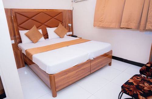 Goregaon West House | SAIGAL GUEST HOUSE