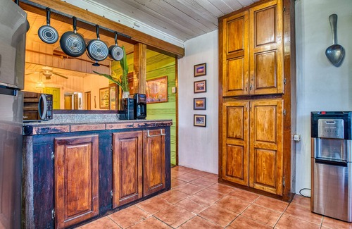 Bocas del Toro Bed & Breakfast | Saigon Bay Bed & Breakfast