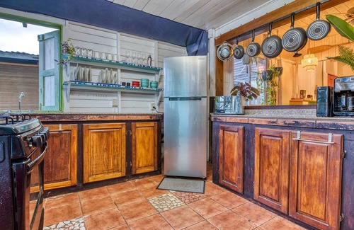 Bocas del Toro Bed & Breakfast | Saigon Bay Bed & Breakfast