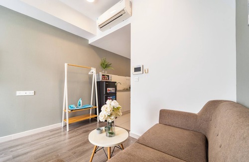 Bach Dang Riverside Apartment | SaigonRise CDB-Apartment free Pool