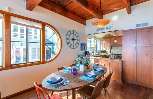 Mission Beach House | Sail Bay Sanctuary with Waterfront Patio & Sunset Views - Bayside Breeze