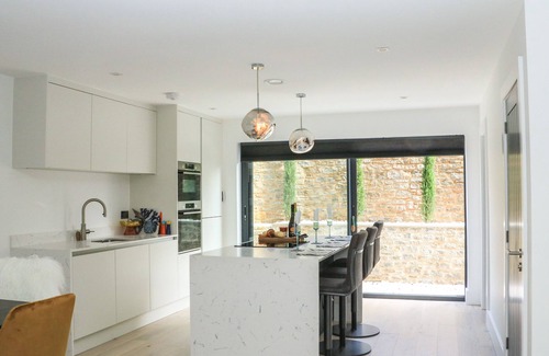 Dawlish Cottage | SAIL LOFT, family friendly, country holiday cottage in Dawlish