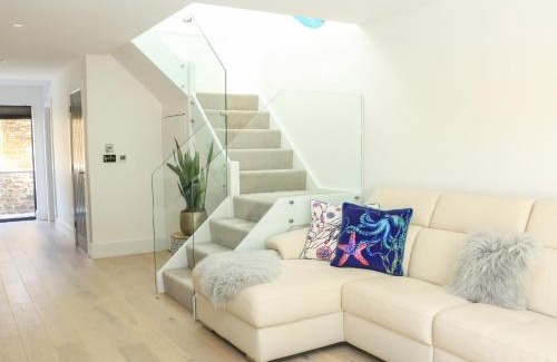 Dawlish House | Sail Loft