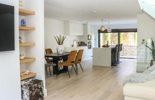 Dawlish House | Sail Loft