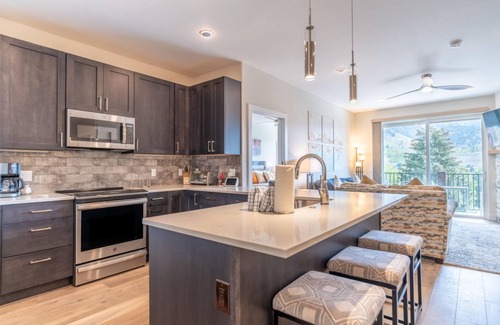 Dillon Condo | Sail Lofts by Summit County Mountain Retreats