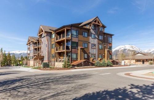 Dillon House | Sail Lofts by Summit County Mountain Retreats