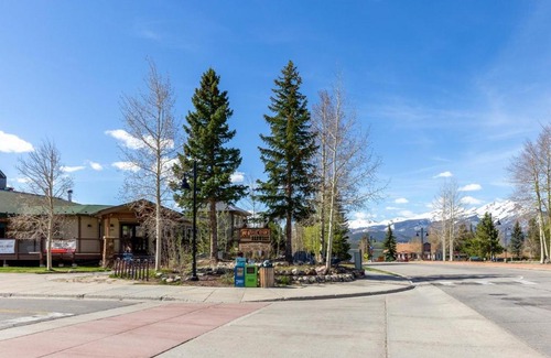 Dillon House | Sail Lofts by Summit County Mountain Retreats