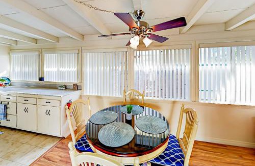 Pierpont Bay House | Sailaway Cabin A