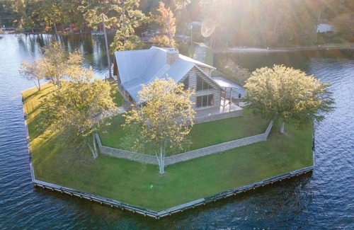 Pleasure Point House | Sailboat Point