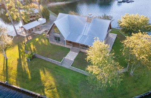 Pleasure Point House | Sailboat Point