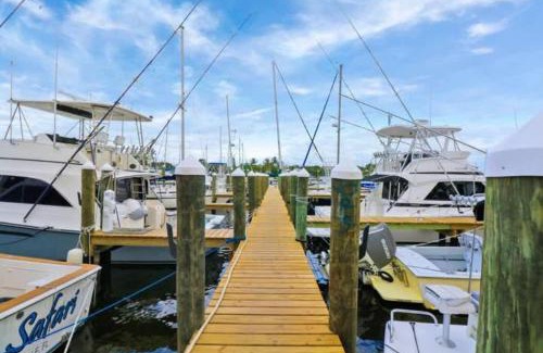 Stuart Apartment | Sailfish Suites 10 - Waterfront and Pet Friendly