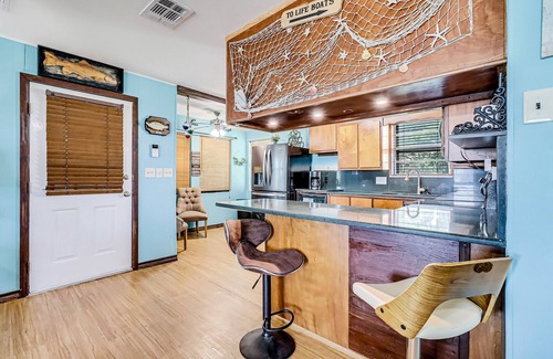 Rockport House | Sailfish Sunrise | House in Rockport with decks, a washer/dryer, & central AC