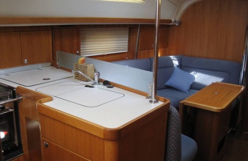 Alimos Villa | Sailing Yacht by Owner, Holidays to Greek islands