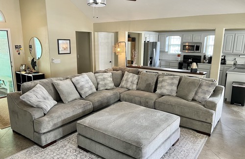Kingston House | Sailor House - 3bed 2 bath, Sleeps 14, Kayaks included