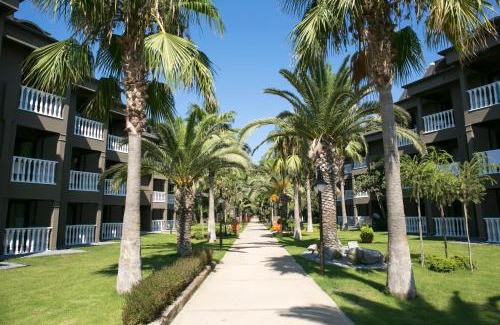 Kiris Resort | Sailor's Beach Club