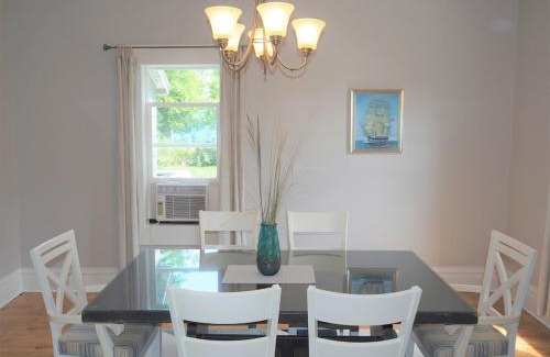 Manistee House | Sailor's Delight - Remodeled And Super Cute!