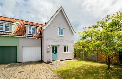 Wangford House | Sailor's Rest - Two Bedroom House, Sleeps 4