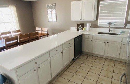 Fort Morgan House | 🏖Sailor’s Sky! Beautiful,4BR 3BA PET FRIENDLY, sleeps 11! Fall dates open!