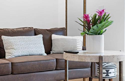 Sailboat Bend Apartment | Sailors Rest @ Sailboat Bend